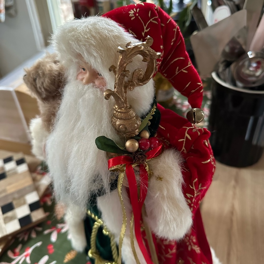 15” Beautiful Santa TableTop/TreeTopper - Picture 2 of 4